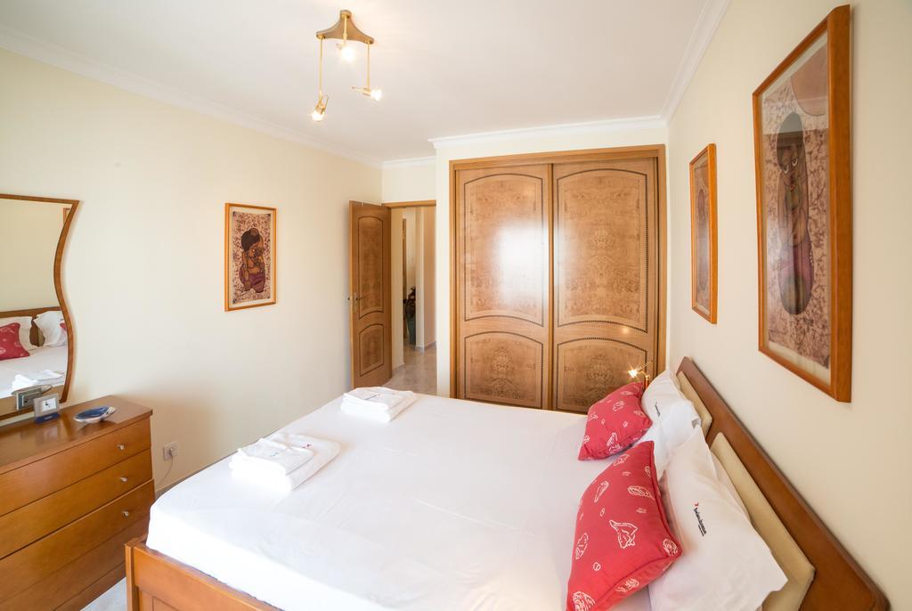 Flh Armacao De Pera Flat With Pool Apartment Exterior photo